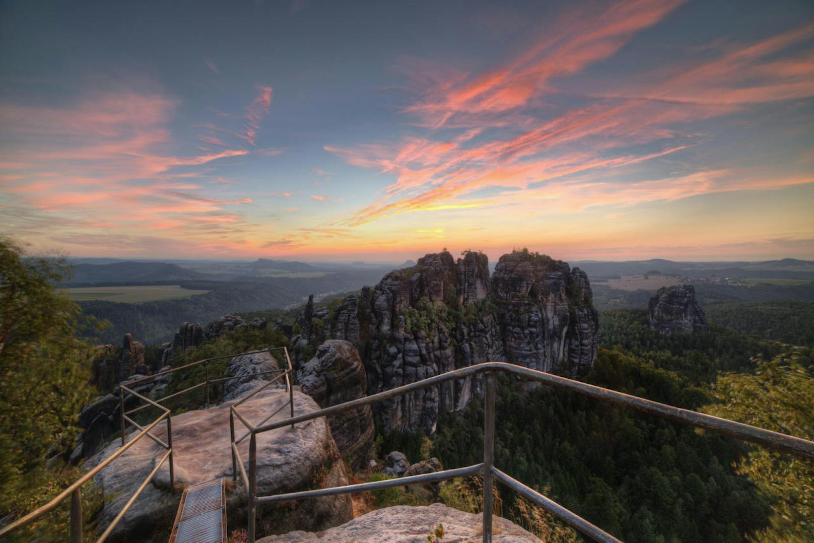Der Park Sächsische Schweiz in Deutschland  verzeichnet pro Jahr 1,7 Millionen Besucher.