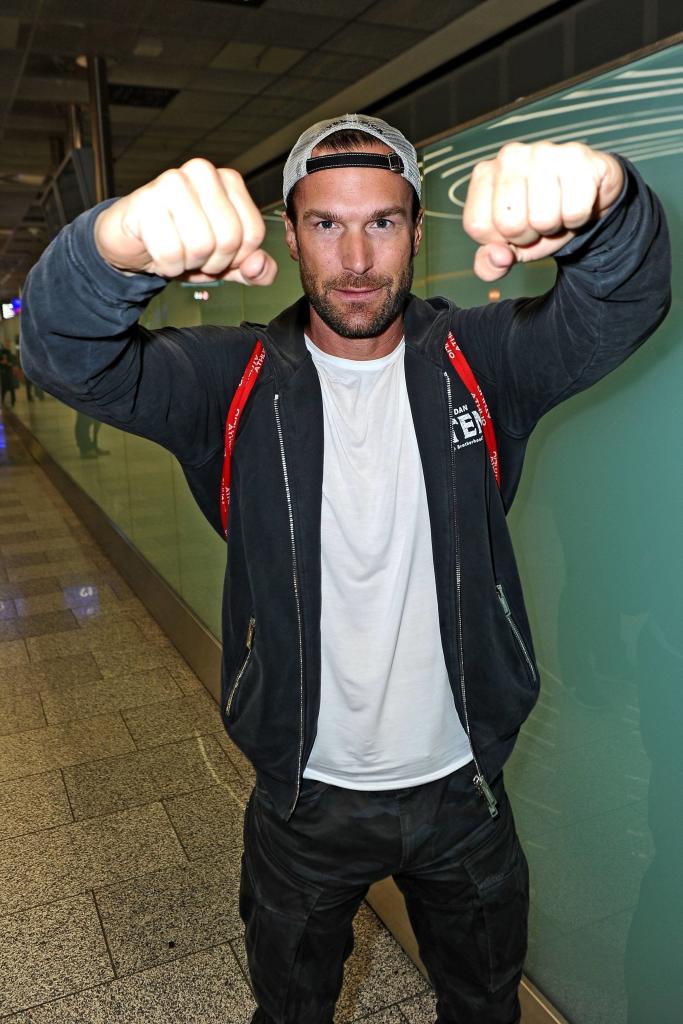 Bastian Yotta in kämpferischer Pose