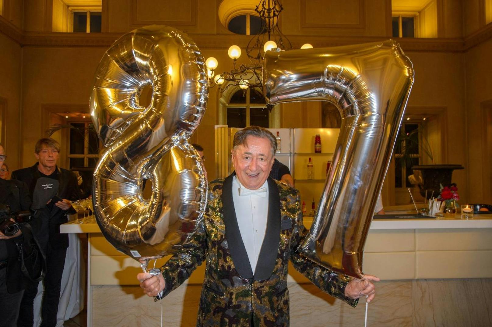 Richard Lugner bei der Feier zu seinem 87. Geburtstag im Palais Auersperg