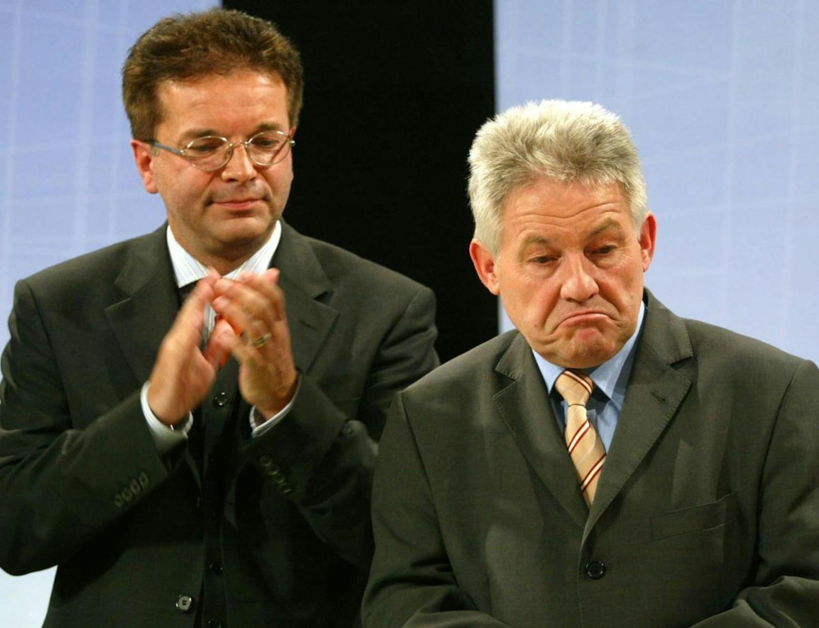Bei der Landtagswahl 2003 jubelte Anschober, LH Pühringer eher nicht so.