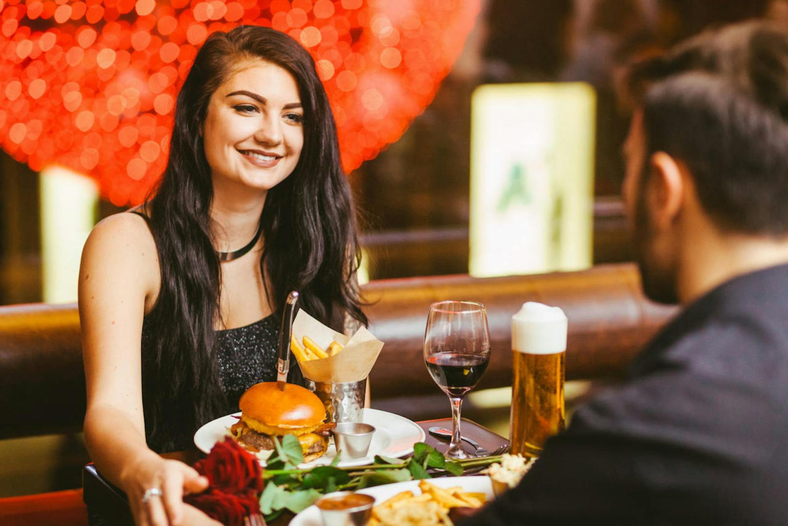 Jetzt teilnehmen und ein rockiges Menü zum Valentinstag im Hard Rock Cafe Vienna genießen!