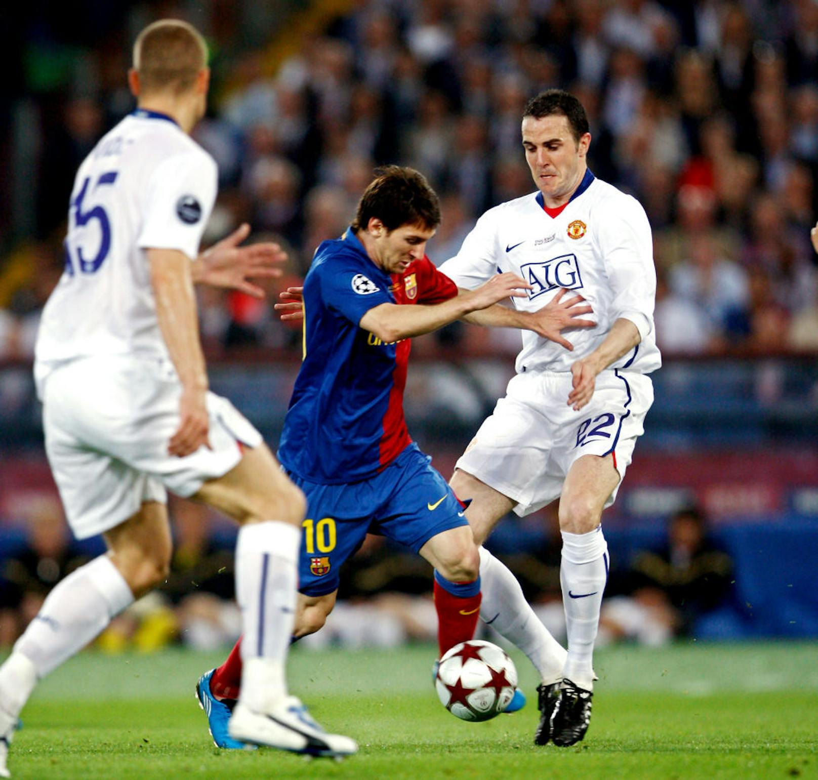 Im Jahr darauf, also 2009, durfte dann auch Lionel Messi seinen ersten Champions-League-Titel bejubeln. Barcelona gewann gegen Manchester United mit 2:0.