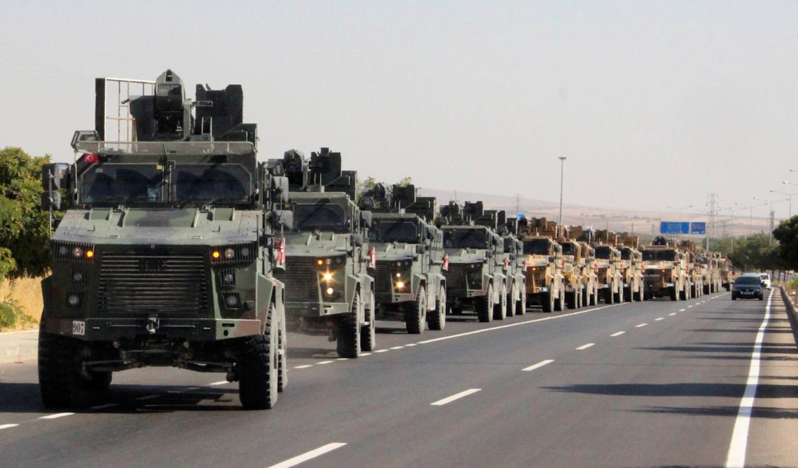 Möglich machte den türkischen Einzug der von Donald Trump angeordnete Abzug der US-Truppen aus Nordsyrien.