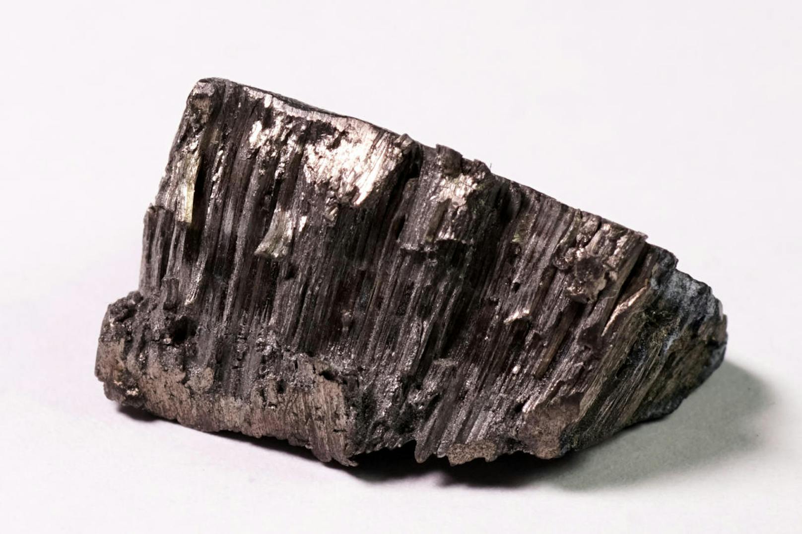 Das seltene Erdmetall Gadolinium verfügt über stark magnetische Eigenschaften.
