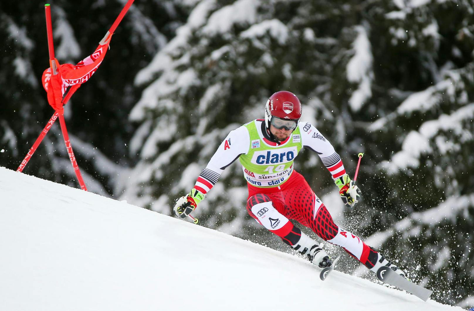Daniel Meier fädelte beim FIS-Riesentorlauf in Berchtesgaden ein. Dabei riss ihm das Innenband im rechten Knie. Zusätzlich erlitt er eine Knochenprellung im linken Sprunggelenk und eine Gehirnerschütterung.