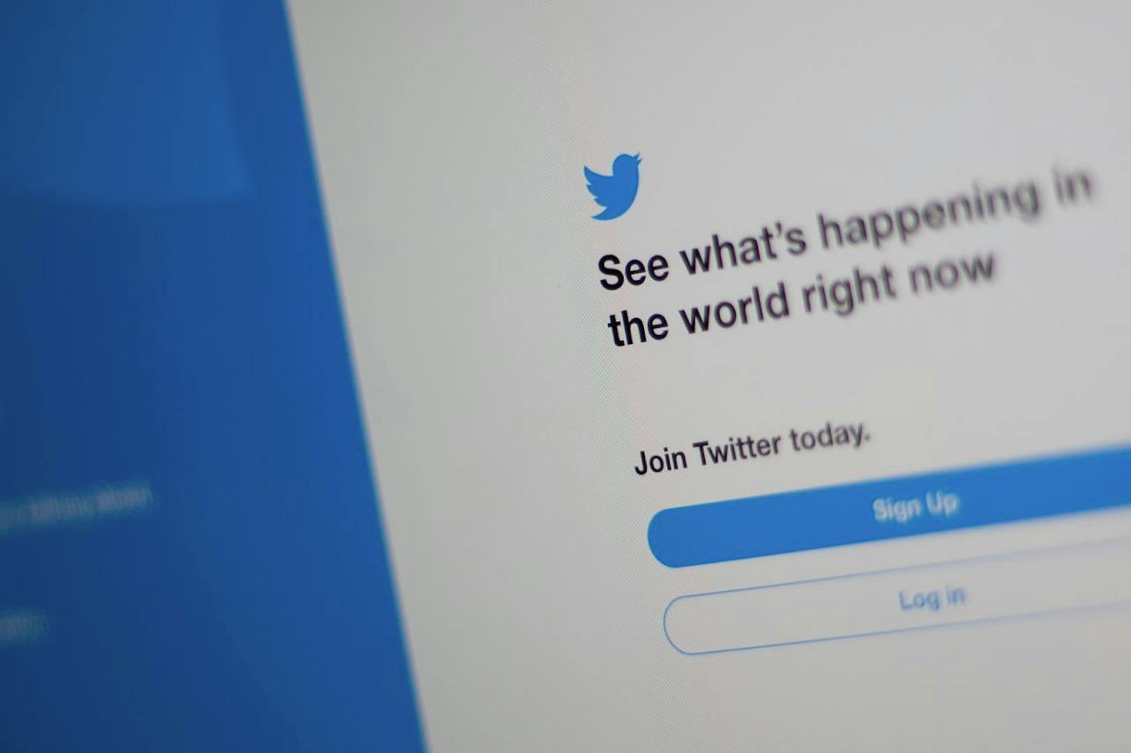Ex-Mitarbeiter des Kurznachrichtendienstes Twitter sollen im Auftrag von Saudi-Arabien spioniert haben. Laut Berichten gaben sie Kontoinformationen von Regimekritikern weiter. (Symbolbild)
