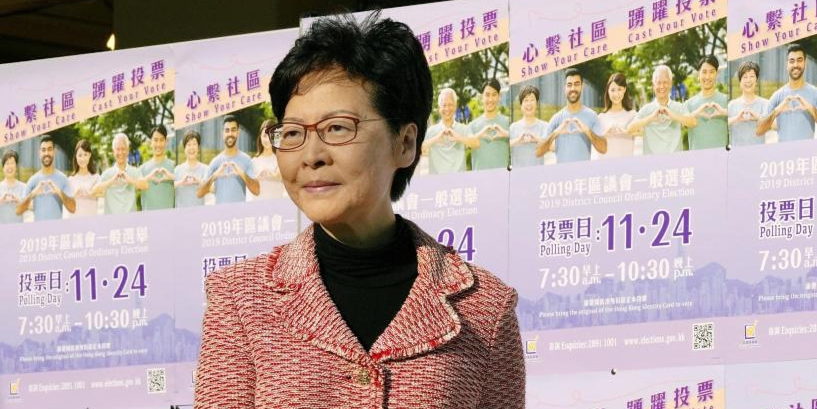 Nach der schweren Wahlschlappe will Hongkongs Regierungschefin Carrie Lam "demütig und ernsthaft" nachdenken.