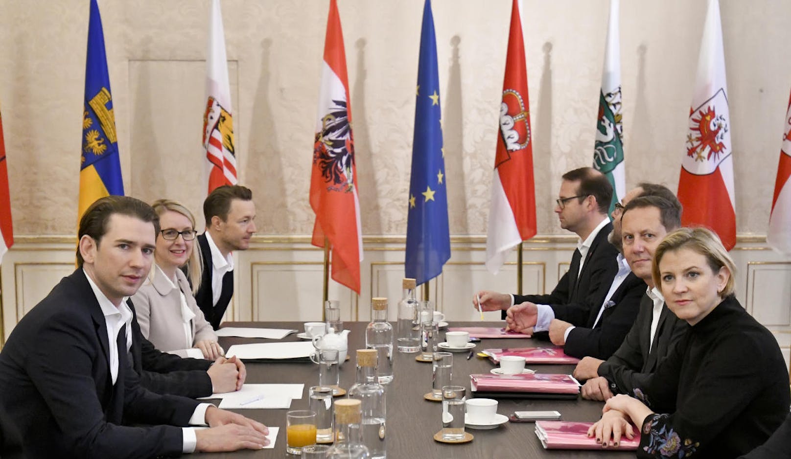 ÖVP-Chef Sebastian Kurz und NEOS-Chefin Beate Meinl-Reisinger am Donnerstag, 24. Oktober 2019, im Rahmen eines Sondierungsgesprächs zwischen ÖVP und NEOS in Wien. Die NEOS stiegen danach aus den Sondierungen aus.