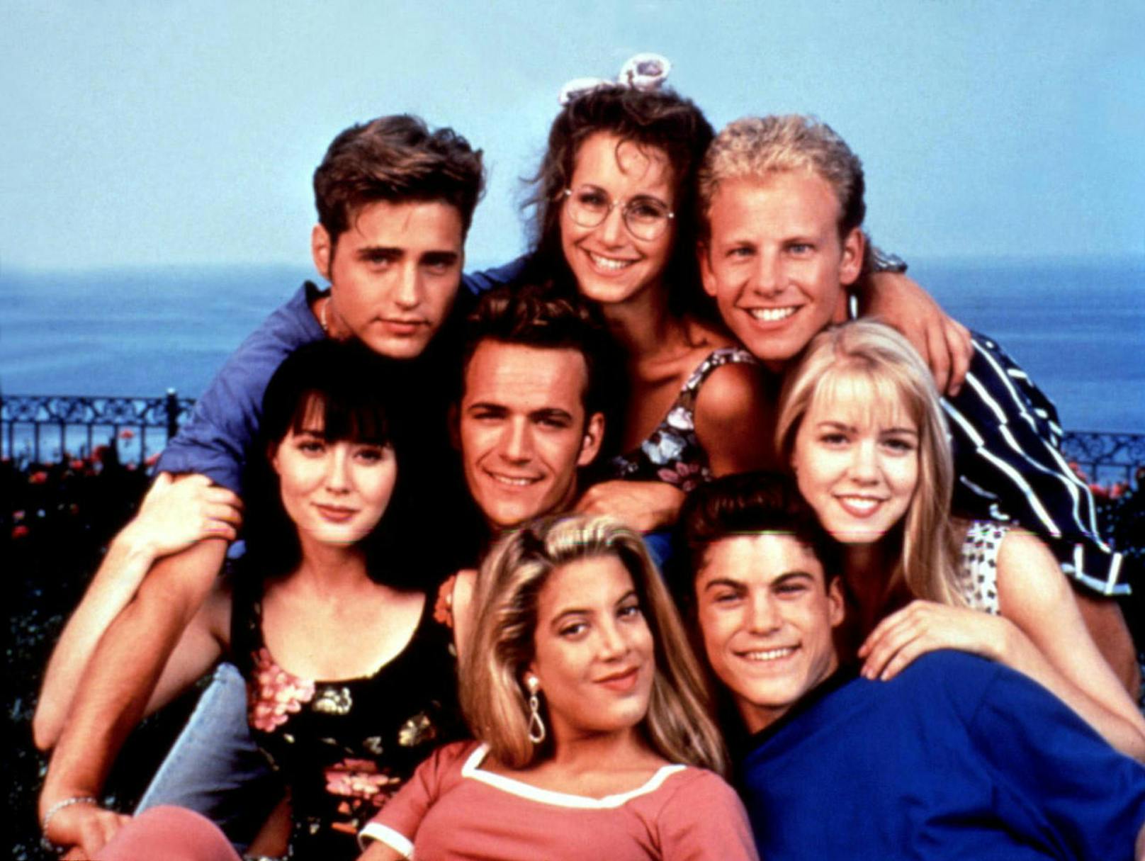 "Beverly Hills 90210": Shannen Doherty, Luke Perry, Tori Spelling, Brian-Austin Green, Jennie Garth, Jason Priestley, Gabrielle Carteris, Ian Ziering