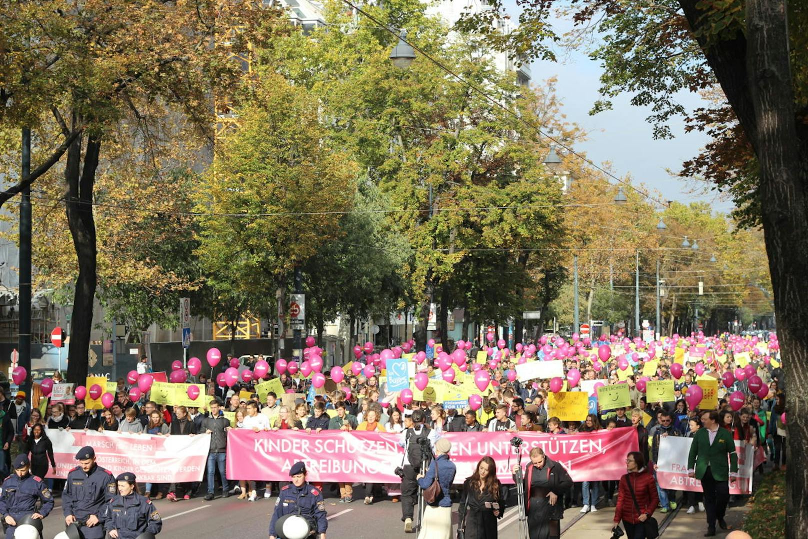 Der "Marsch fürs Leben" in der Wiener Innenstadt (Credit: Josef Büchsenmeister)