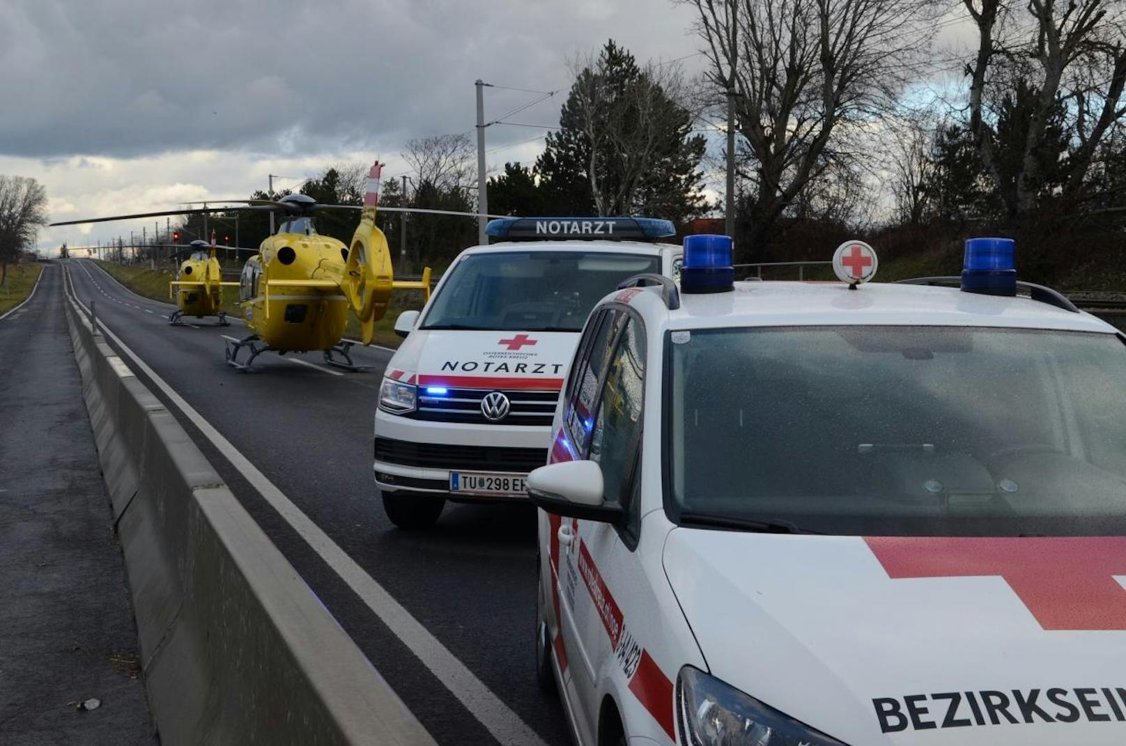 Ein schwerer Unfall in Guntramsdorf auf der B17 forderte mehrere Verletzte.