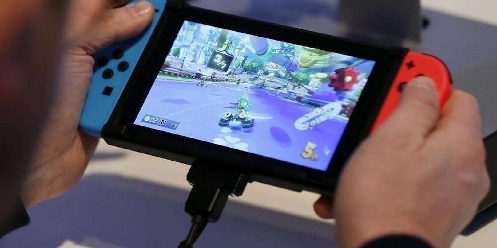 Die Nintendo Switch liegt bei den Handheld-Konsolen ganz vorne