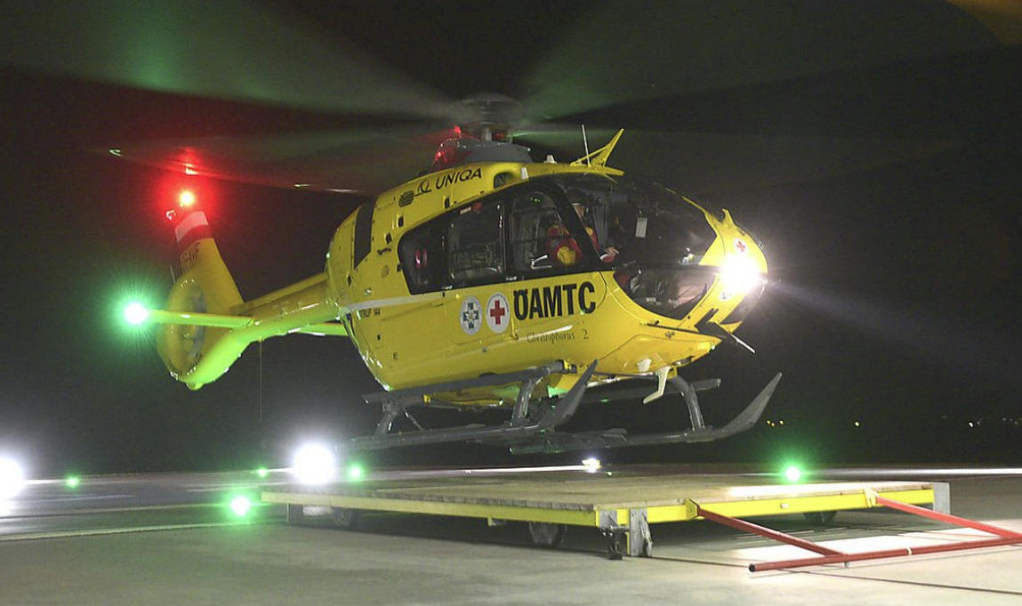 Der Christophorus 2 aus Krems fliegt auch bei Nacht.