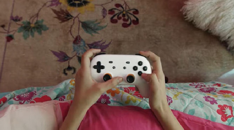Ein eigener Controller, der über WLAN direkt mit den Servern verbunden ist, soll die Reaktionszeit auf ein Minimum bringen. Gamen soll mit 4K und Bildwiederholungsrate von 60fps möglich sein.
