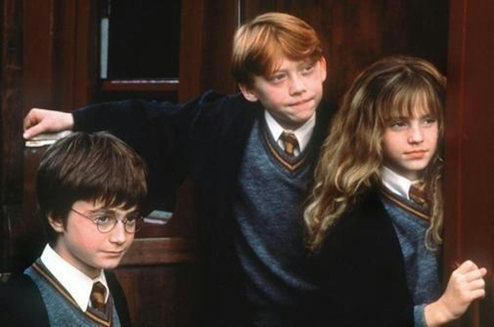 Unter der Regie von Chris Columbus kam das erste Harry Potter-Abenteuer 2001 unter dem Titel "Harry Potter and the Sorcerer's Stone" in die Kinos.