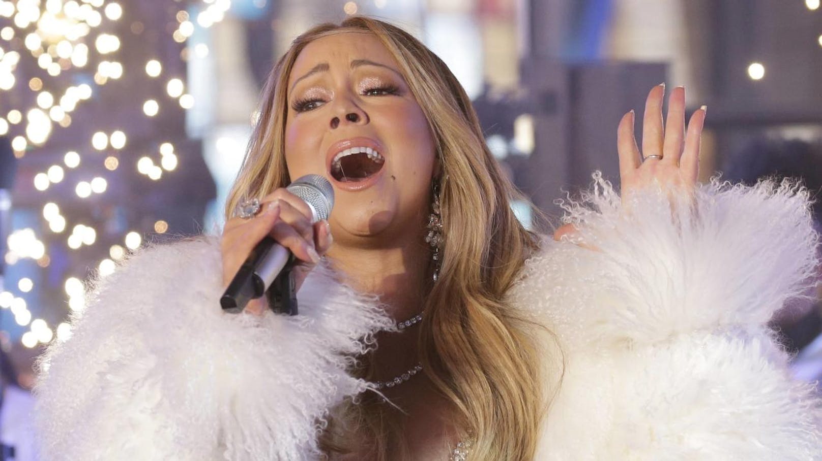 <strong>Mariah Careys</strong> musikalischer Weihnachtswunsch "All I Want For Christmas" zählt zu ihren größten Hits.