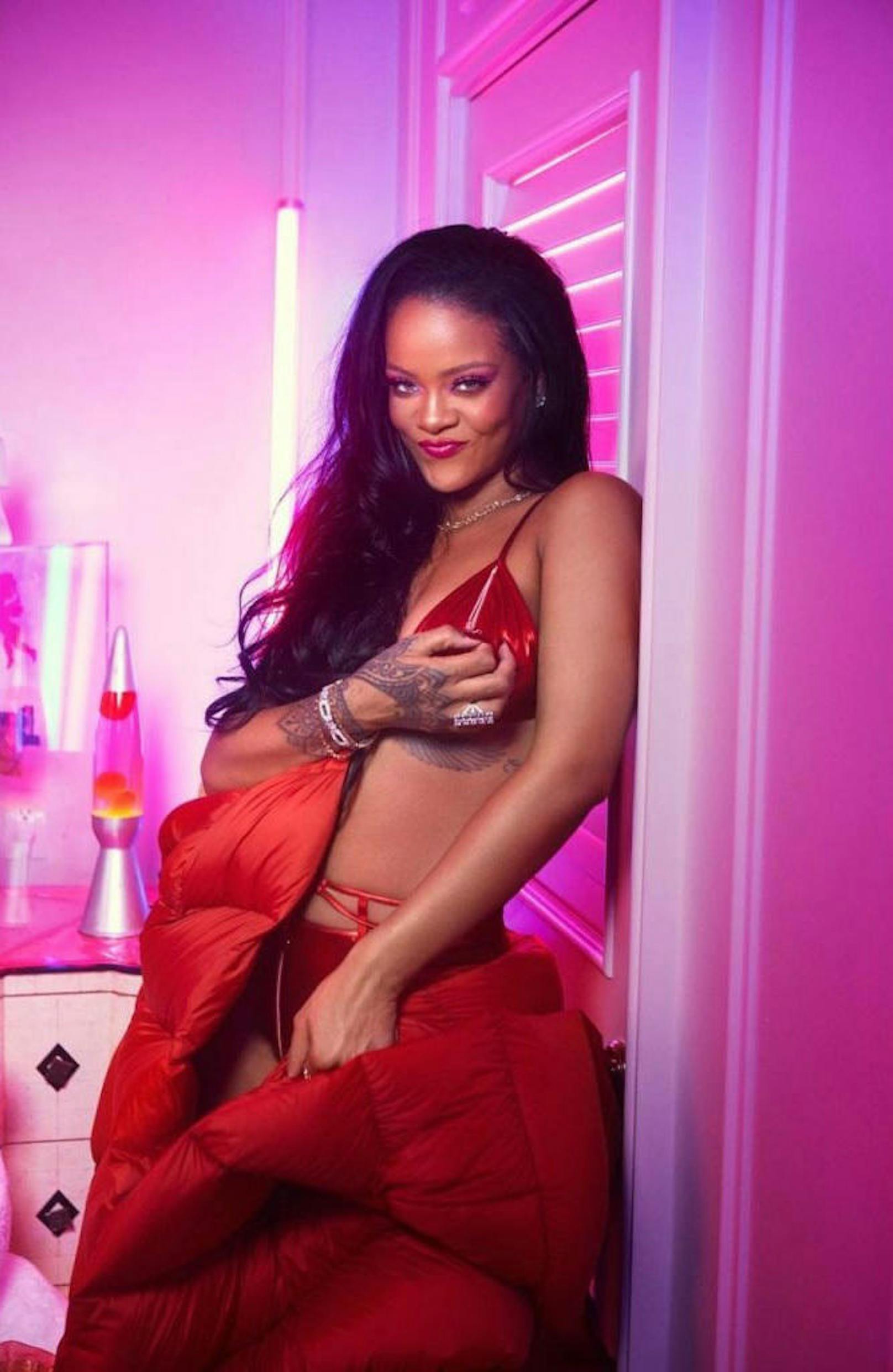 Wenn es nach Rihanna geht, wird der Valentinstag 2020 besonders heiß! (Foto: Savage x Fenty) 