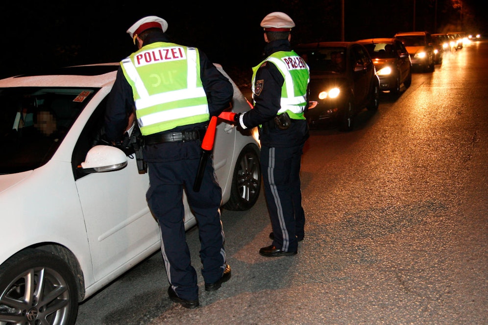 Die Polizei führte Verkehrskontrollen durch.