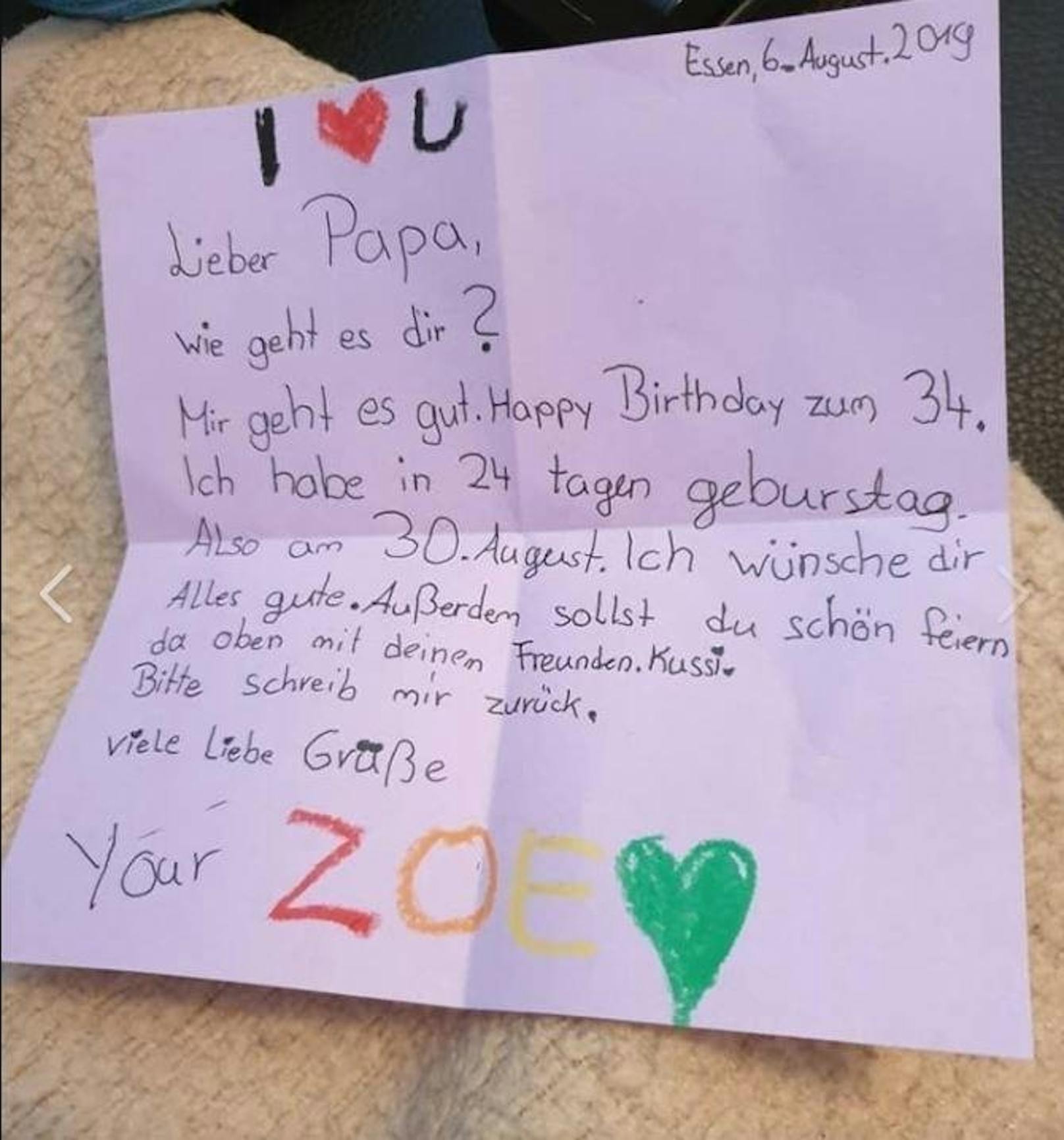 Jedes Jahr zum Geburtstag ihres verstorbenen Vaters schickt die 9-jährige Zoe einen Luftballon inklusive Brief in den Himmel. Jedes Mal hofft sie auf eine Antwort.