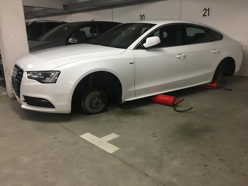 Die 19-Zoll-Felgen waren 4.000  wert, sagt Robert A. (o.).