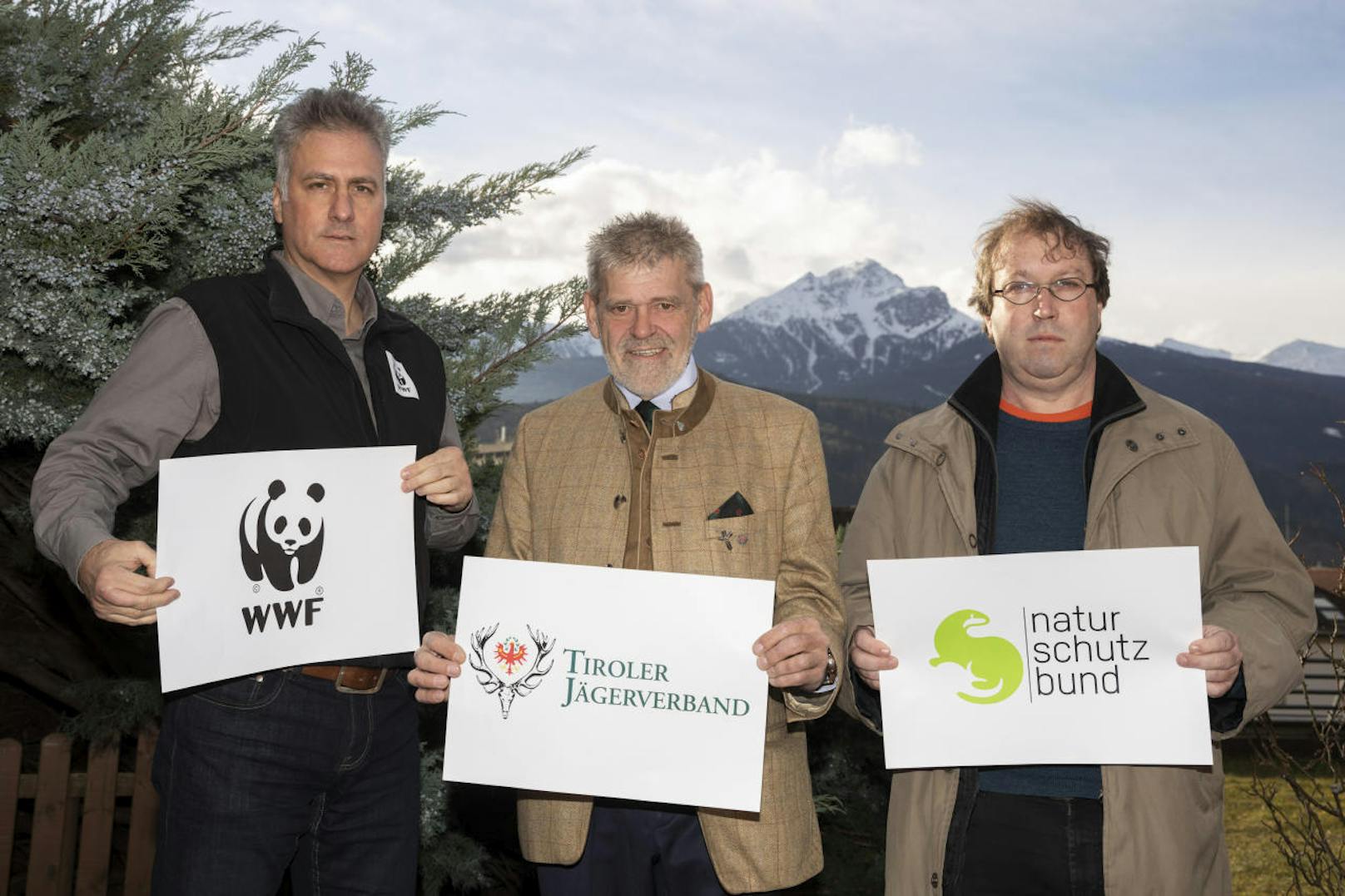 v. l. n. r.: Christoph Walder (WWF Österreich), Anton Larcher (Tiroler Jägerverband) und Andreas Jedinger (Naturschutzbund Tirol)
