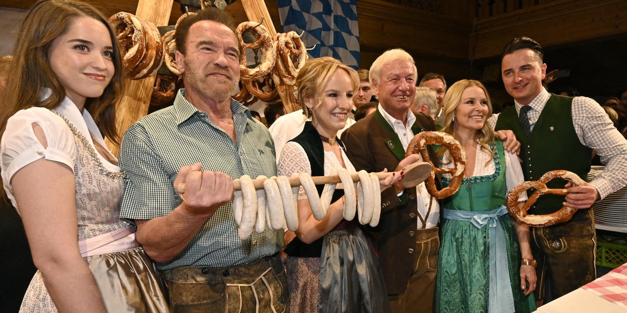 Die 29. Weißwurstparty war wie immer ein echter Star-Auflauf. Bei der Eröffnung ergriff wie jedes Jahr Arnold Schwarzenegger das Mikrofon. Flankiert von den Gastgebern Maria und Balthasar Hauser. Daneben seine Lebensgefährtin Heather Milligan und Andreas Gabalier. 