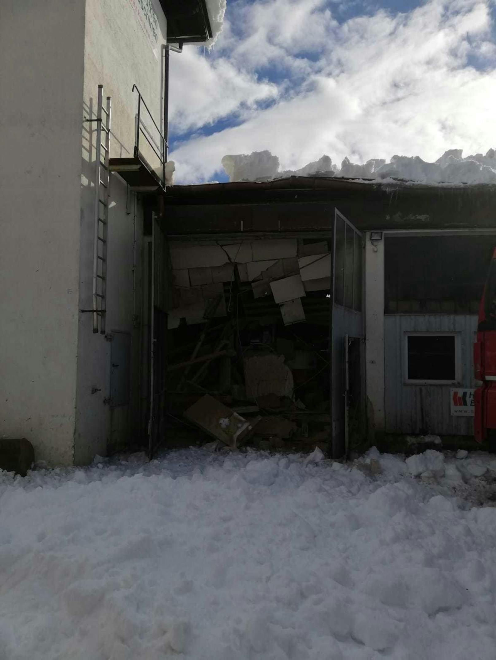 In den vergangenen Tagen gab es besonders in Tirol massiven Schneefall.