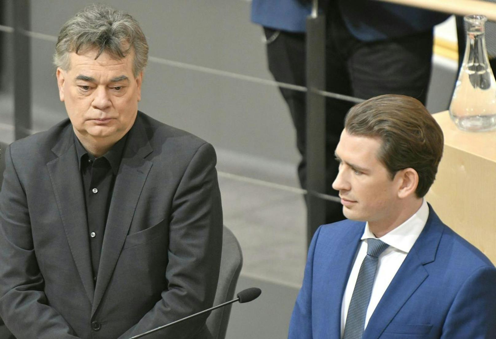 (v.l.) Vizekanzler <b>Werner Kogler</b> (Grüne) und Kanzler <b>Sebastian Kurz</b> (ÖVP) im Rahmen der Sitzung des Nationalrates mit Regierungserklärung am Freitag, 10. Jänner 2020.