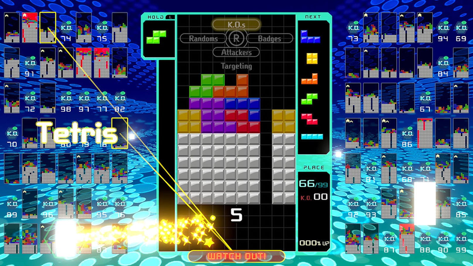 Der Tetris 99 Grand Prix geht in die zweite Runde und alle dürfen dabei sein. Unabhängig von Alter, Können und Erfahrung sind alle Nintendo Switch-Fans eingeladen, das Spiel zu starten und an dem Online-Wettbewerb teilzunehmen, vom 12. April ab 15 Uhr bis zum 15. April, 8.59 Uhr. Dieses zweite Turnier unterscheidet sich in einem wichtigen Punkt vom ersten, das Anfang März bereits für Spannung gesorgt hat: Man muss nicht unbedingt den ersten Platz erreichen, um Punkte zu sammeln. Auch alle, die in Einzelmatches nicht gewinnen, aber immer auf einem der vorderen Plätze landen, können am Ende in der Gesamtwertung ganz oben stehen. <a href="https://www.youtube.com/watch?v=DVZRvp7AH8k&feature=youtu.be">Alle Details zum Wettkampf hier.</a>