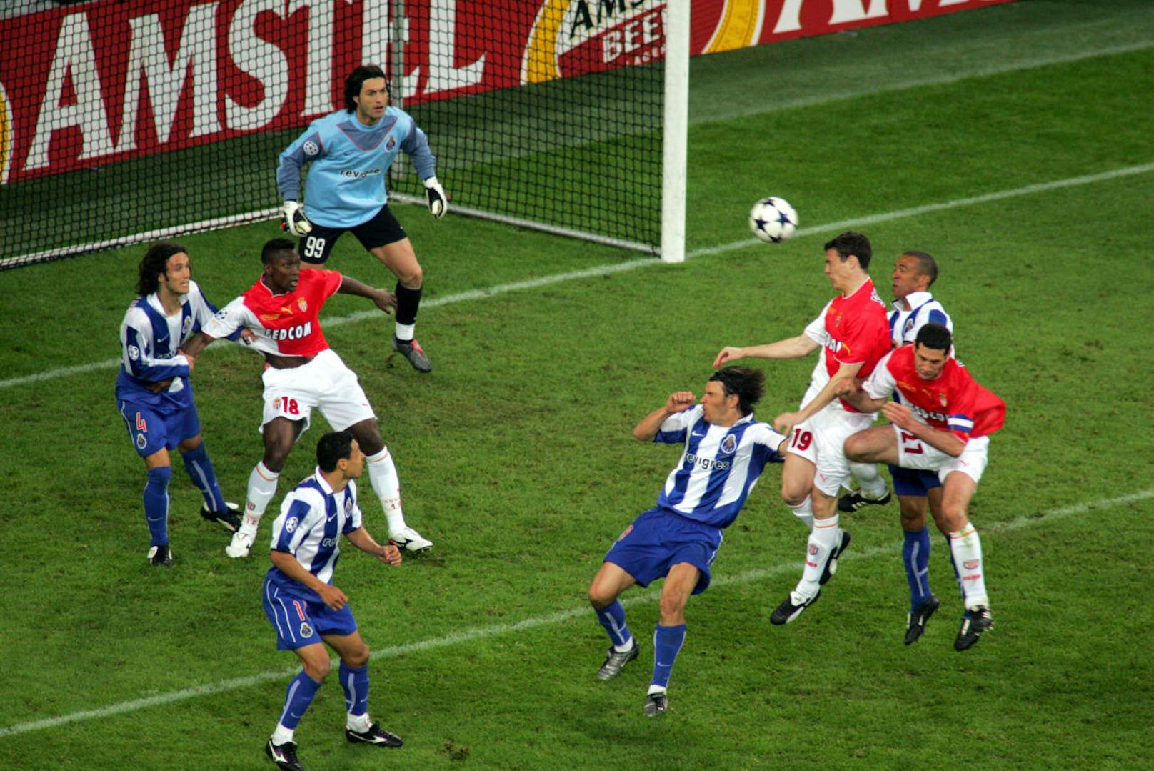 2004 coachte Jose Mourinho überraschend den FC Porto zum Titelgewinn. 3:0 gewann das Team gegen den AC Monaco.