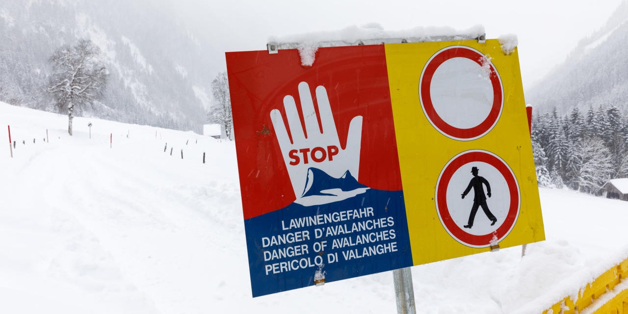 Auch die Untertalstraße im Untertal bei Schladming war aufgrund von Lawinengefahr gesperrt.