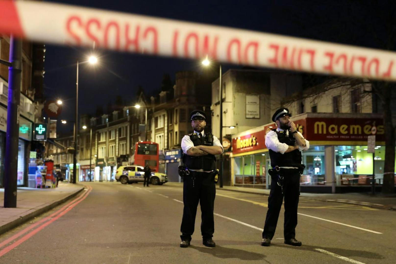Ein 19-Jähriger hat am Sonntag (2. Februar 2020) in London auf mehrere Menschen eingestochen. Die Polizei geht von einem terroristischen Hintergrund aus.