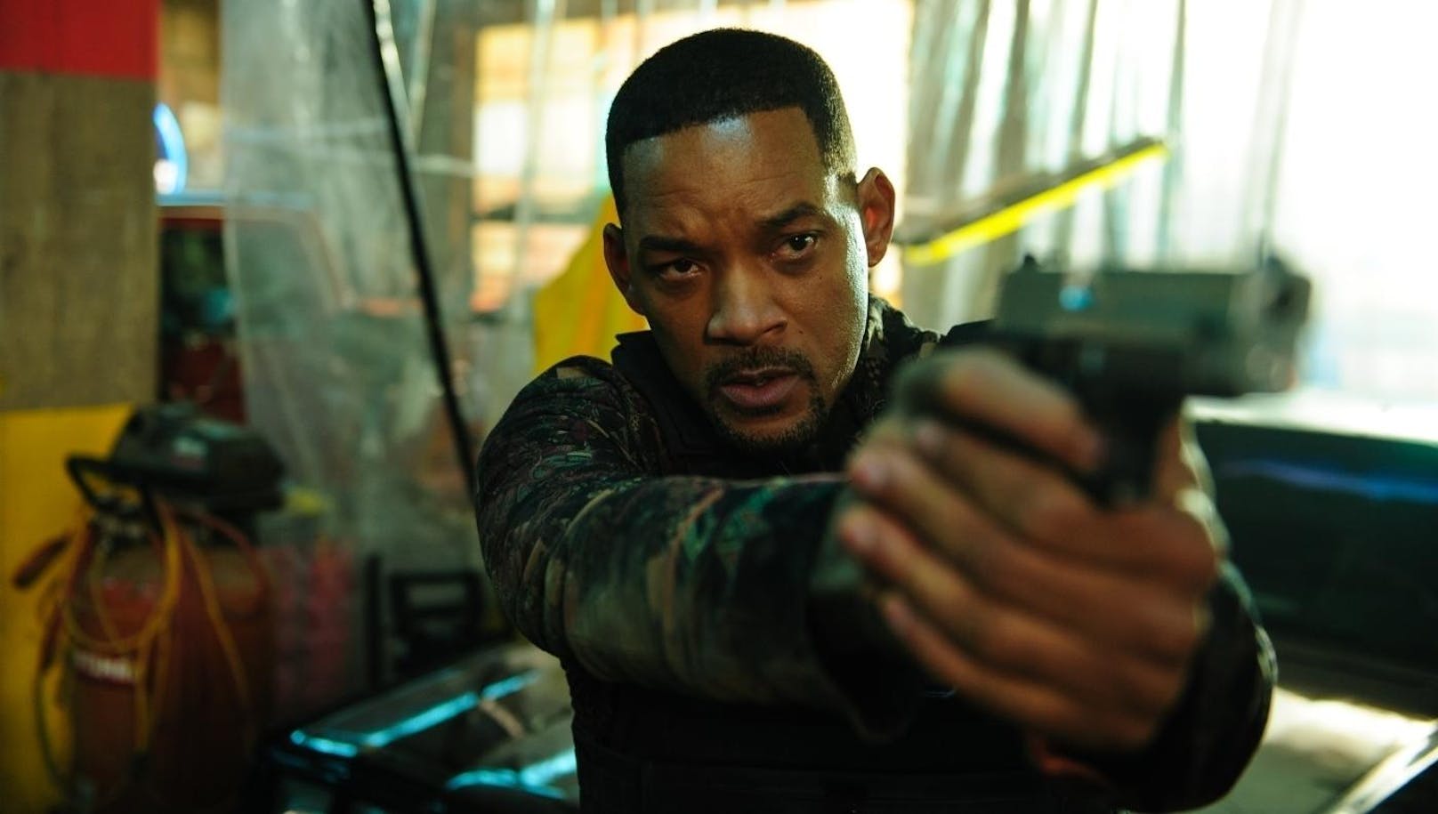 Mike Lowrey (WILL SMITH)