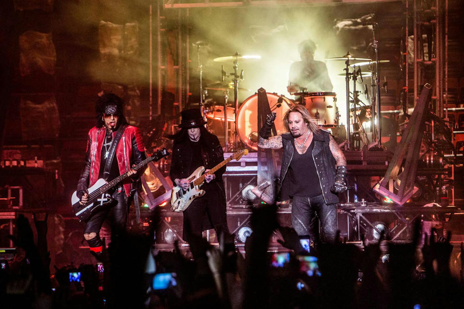 Mötley Crüe auf ihrer Abschiedstour in Mailand im November 2015