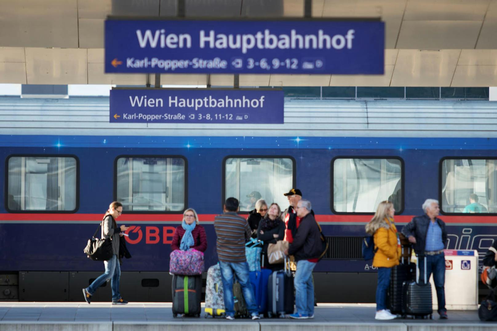 Auch der Fernverkehr wird massiv ausgeweitet. Von Wien über Salzburg und Innsbruck ist eine direkte Verbindung in die Südtiroler Landeshauptstadt Bozen geplant.