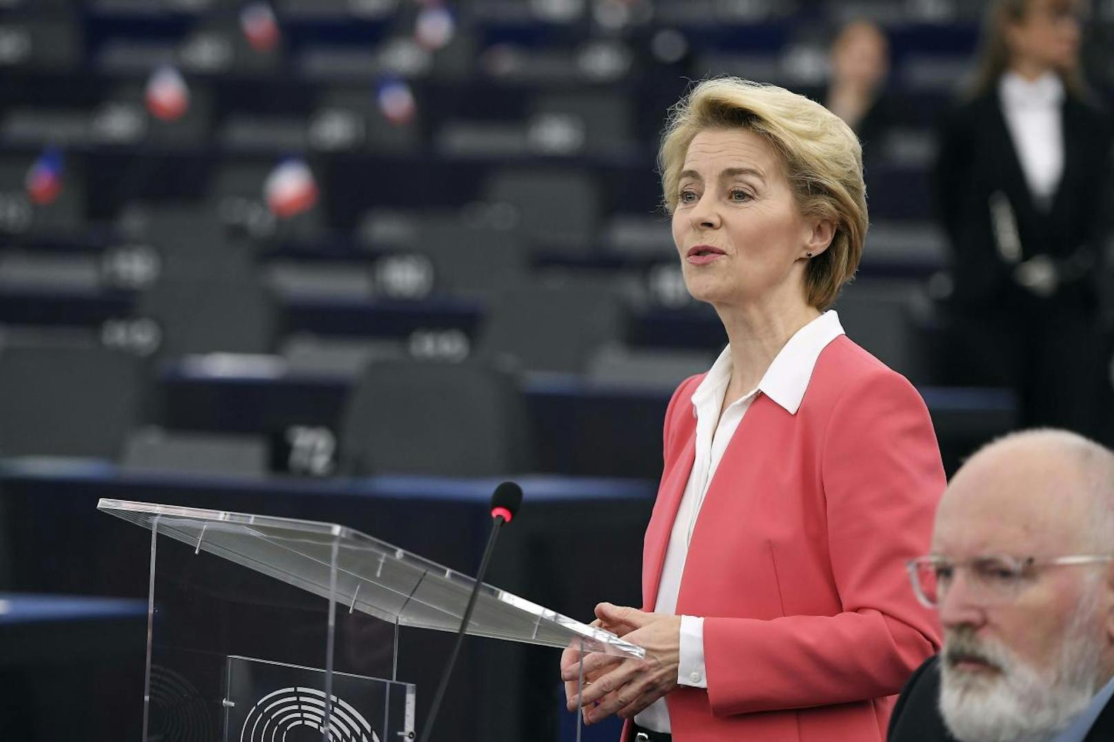 Nun ist es offiziell. Ursula von der Leyen ist neue Präsidentin der Europäischen Kommission.