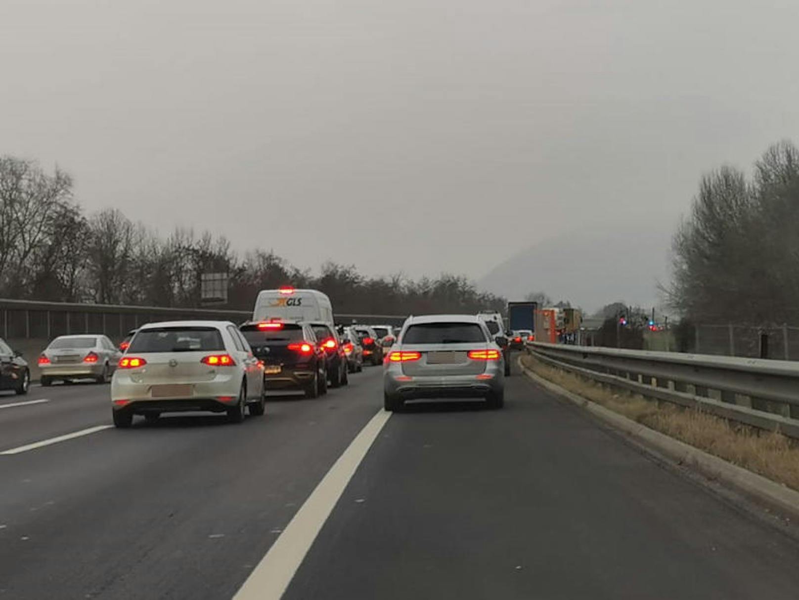 Auf der A22 bei Korneuburg ist es am Mittwoch zu einem Unfall gekommen.