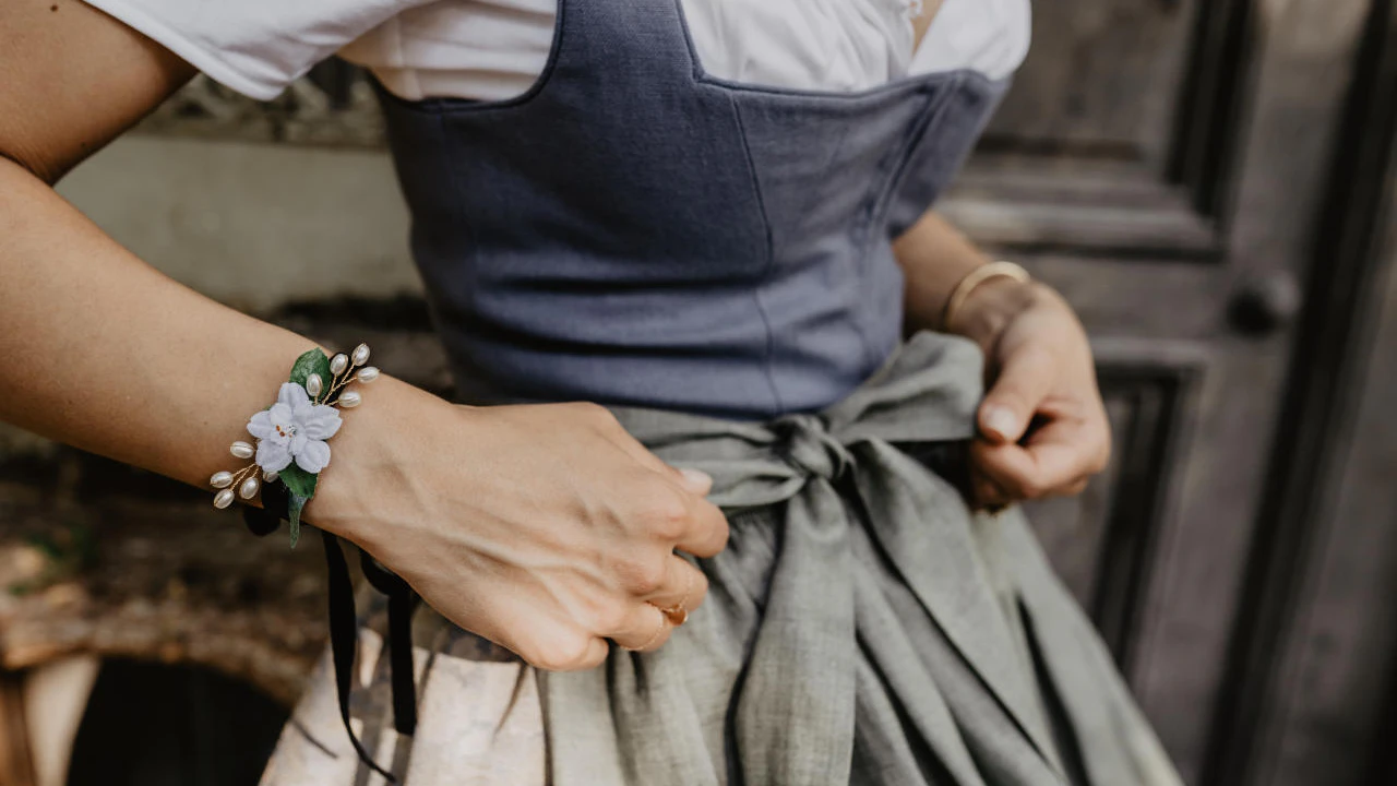 Heute.at - Das verrät die Dirndl-Schleife über dich