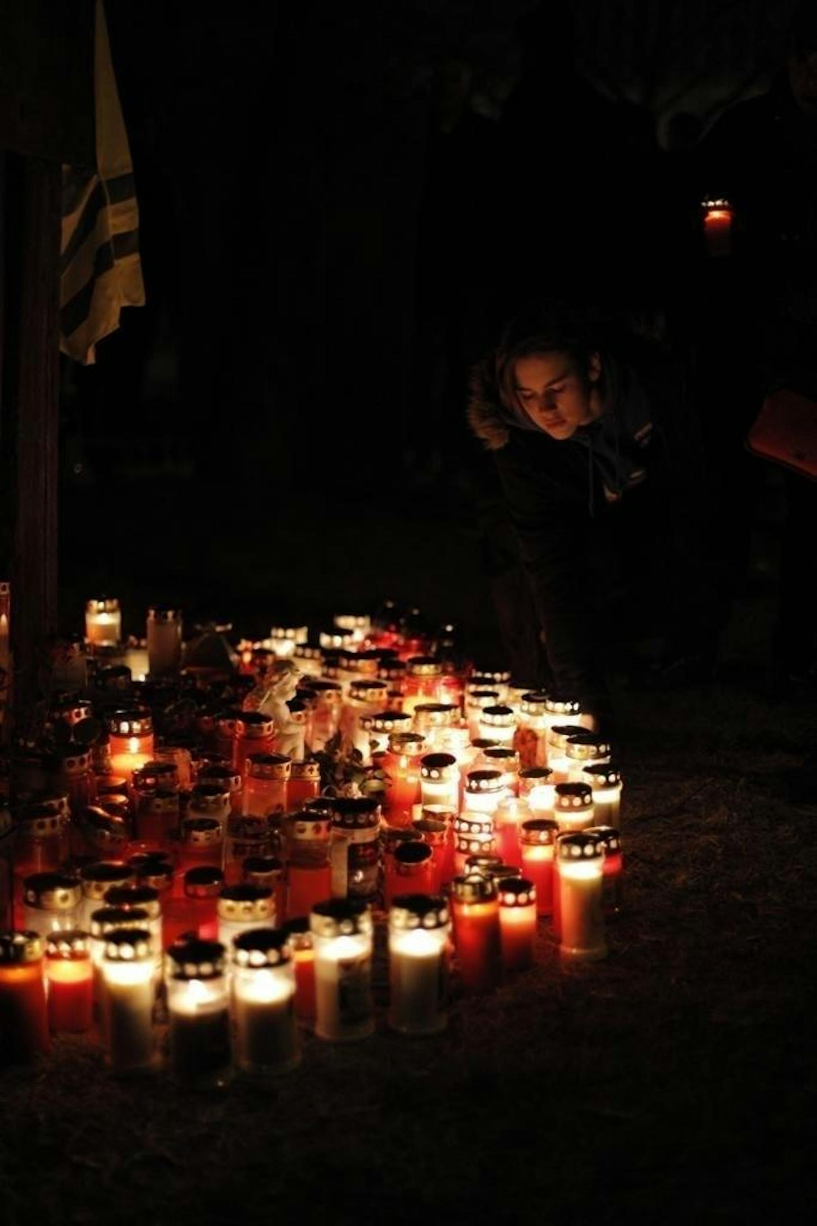 Kerzen-Meer für die ermordete Manuela.
