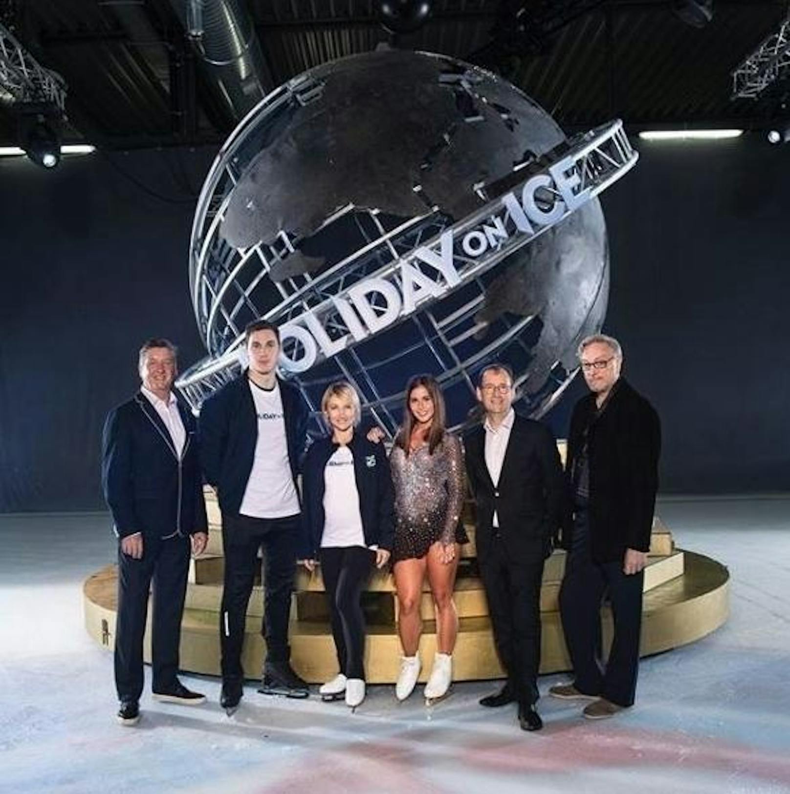 22.05.2019: Sarah Lombardi kehrt nach ihrem Triumph bei der TV-Show "Dancing On Ice" wieder auf die Eisfläche zurück. Sie wird Star der neuen Show von "Holiday On Ice".