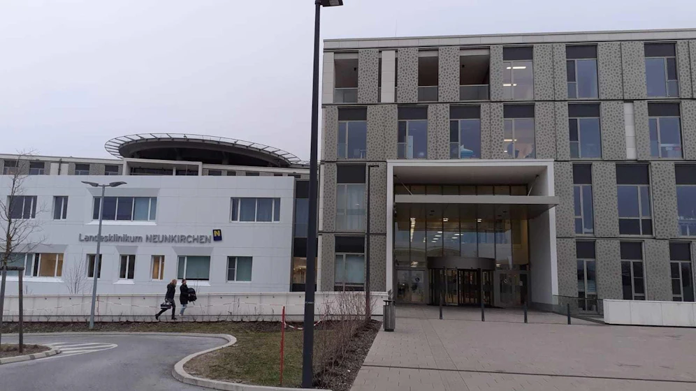 In Neunkirchen gibt es infizierte Mitarbeiter und Patienten.