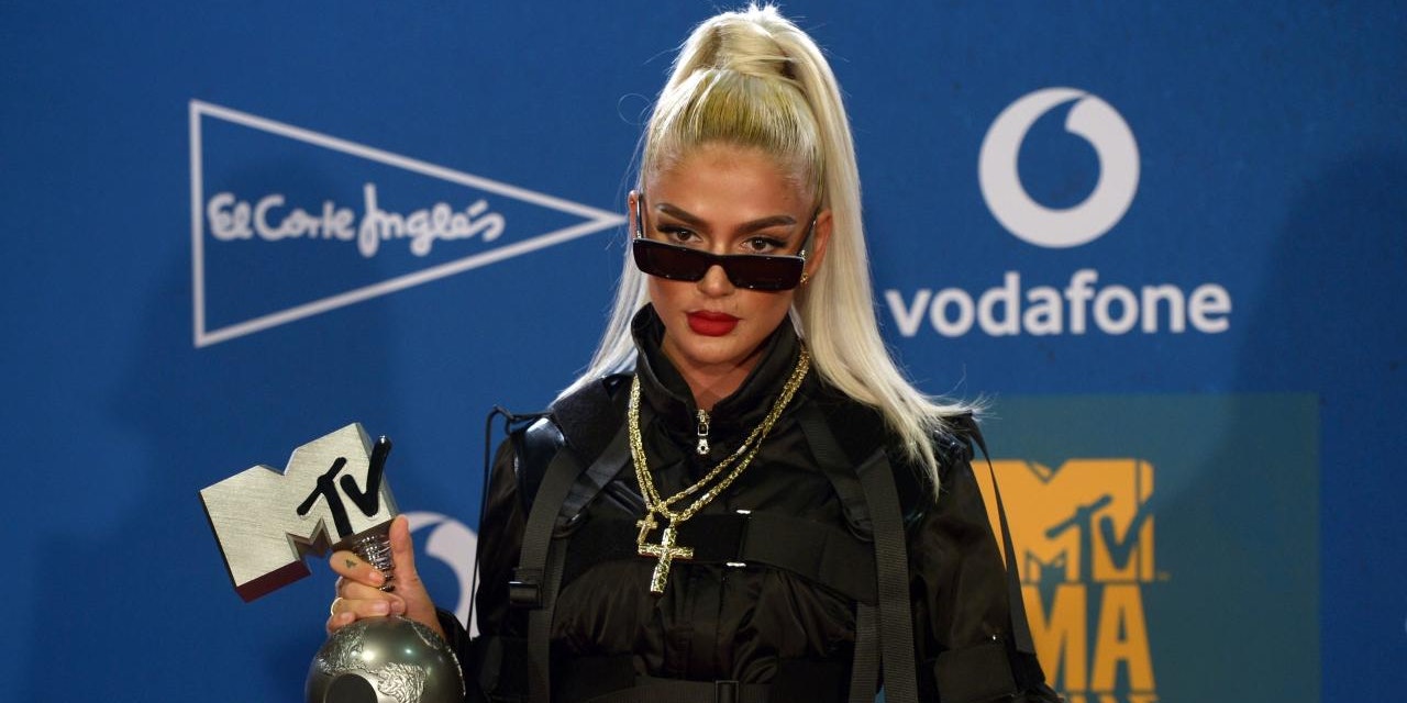 "Frauenrap übernimmt": Loredana mit dem MTV-Award.