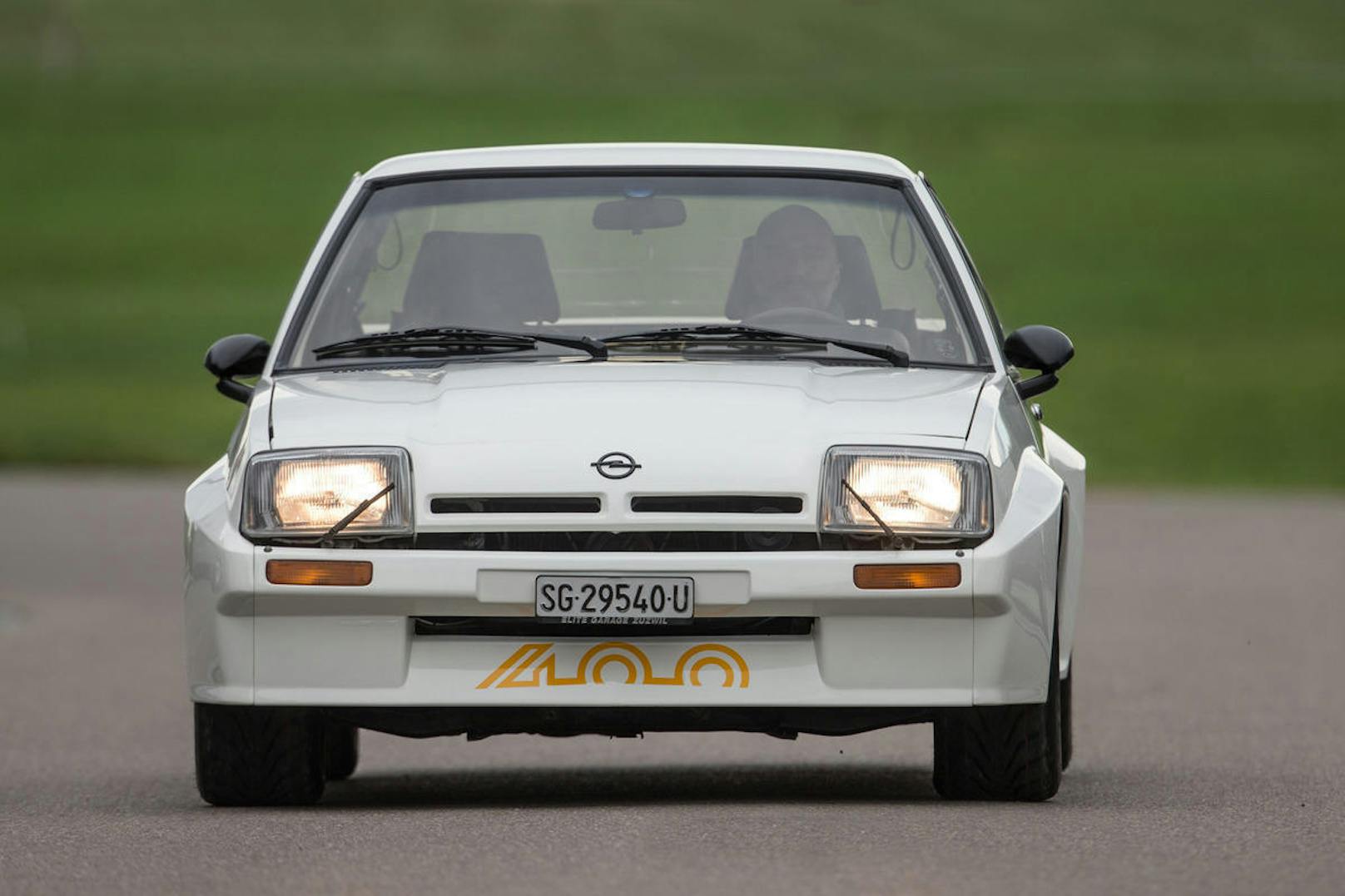 Die 144 PS beim Opel Manta 400 mögen sich heute nicht mehr nach viel anhören, aber damals war es die Leistungsspitze beim Opel-Coupé.