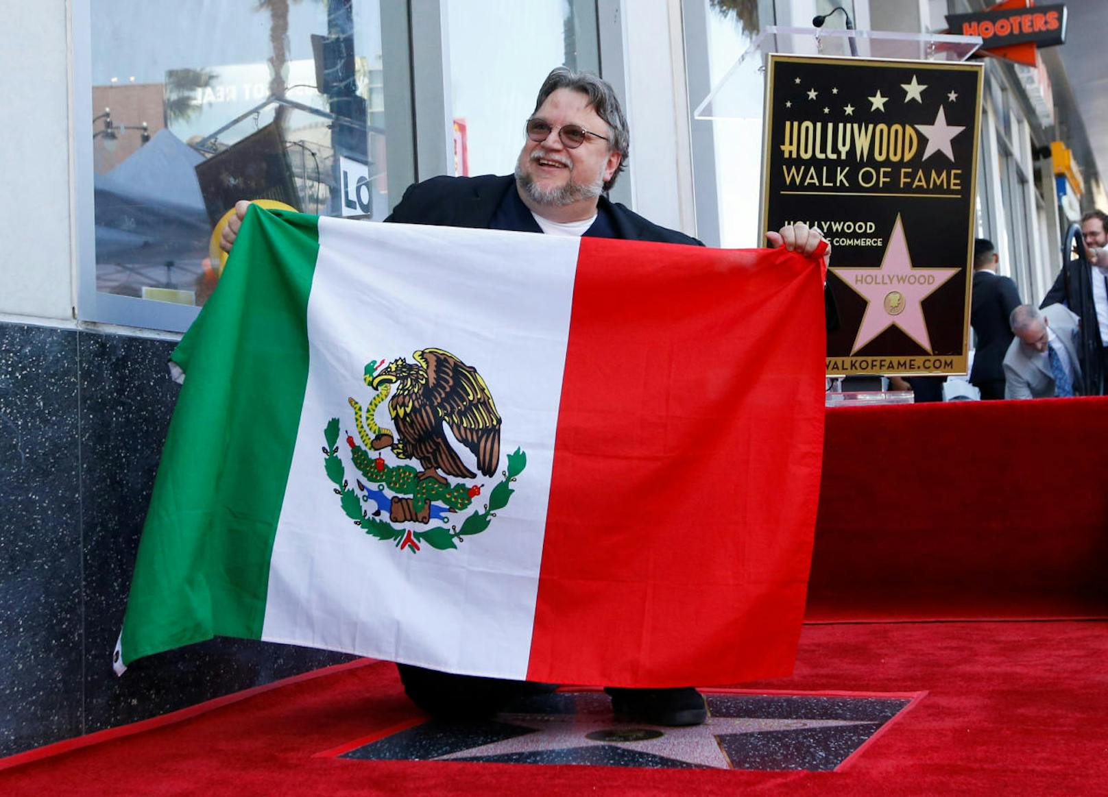 Am 6. August wurde Guillermo del Toro auf dem berühmtesten Gehsteig der Welt verewigt.