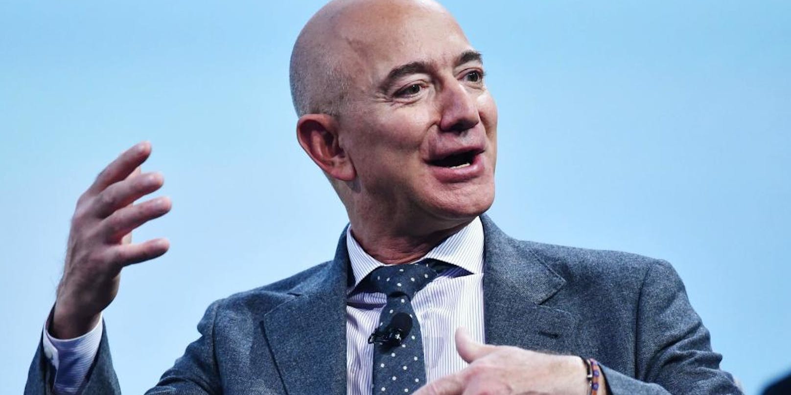 Jeff Bezos aus den USA war im Oktober 2020 mit einem Vermögen von rund 189,5 Milliarden US-Dollar der reichste Mensch der Welt.
