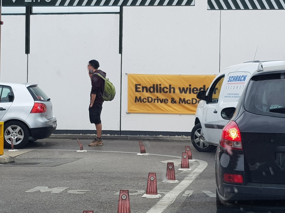 Der Wiener stellte sich an, bekam aber nichts zu essen.