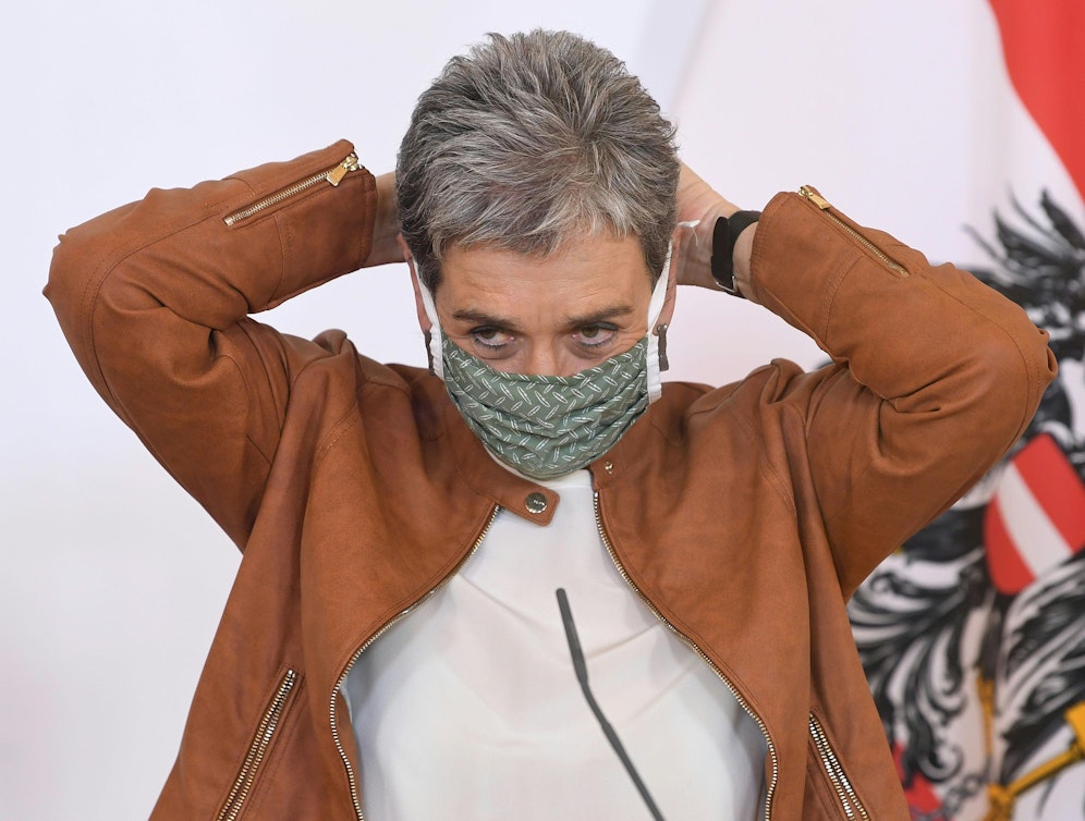 Staatssekretärin Ulrike Lunacek verliert kein Wort darüber, wie man der Kultur-Szene helfen könnte.