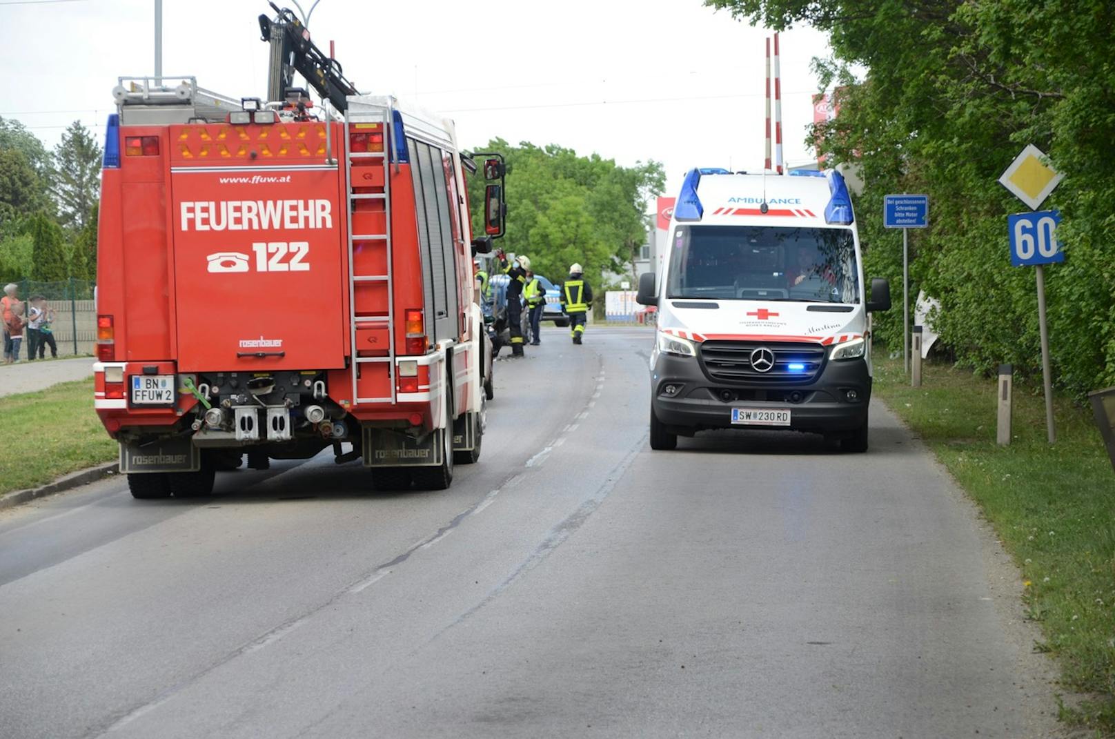 Unfall in Unterwaltersdorf: Feuerwehr barg Wrack
