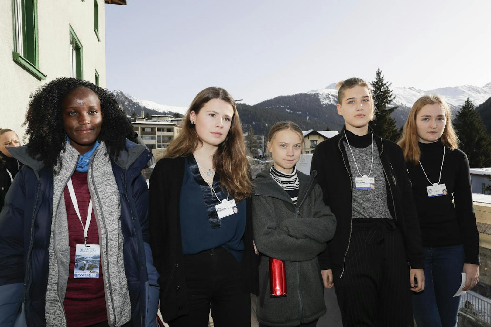 Tausende von jungen Menschen gehen -  angespornt von der schwedischen Klimaaktivistin Greta Thunberg (17) -  regelmäßig auf die Straße, um für Maßnahmen gegen den Klimawandel zu demonstrieren. Parallel dazu entsteht eine Gegenbewegung, die die Klima-Demos attackiert.