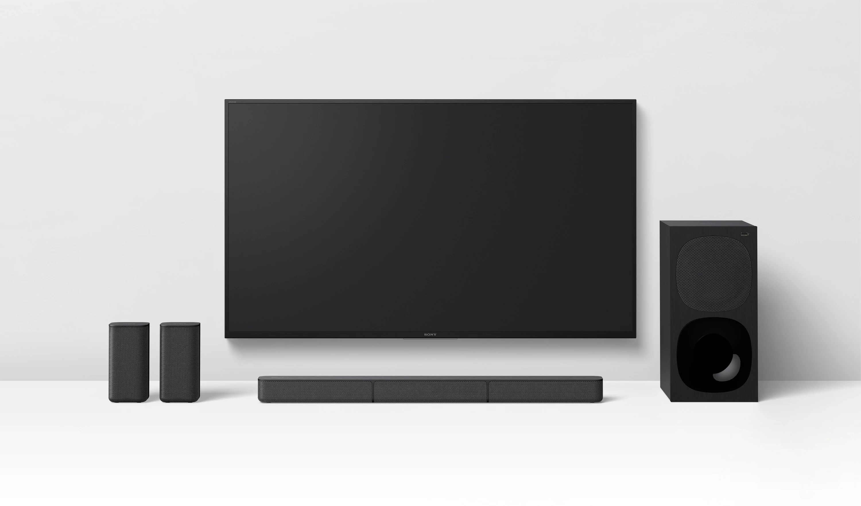 Die 5.1-Kanal-Soundbar HT-S20R vereint jede Menge Power in einem schlanken Design. Sie verfügt über eine Leistung von 400 Watt und ist mit zwei rückwärtigen Lautsprechern und einem Subwoofer ausgestattet. 